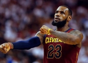 乐鱼体育在线登录-关于骑士大胜老鹰，勒布朗斯特带领攻击的信息