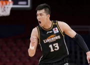 乐鱼体育中国官网-银川男篮努力拼搏，赢得比赛胜利