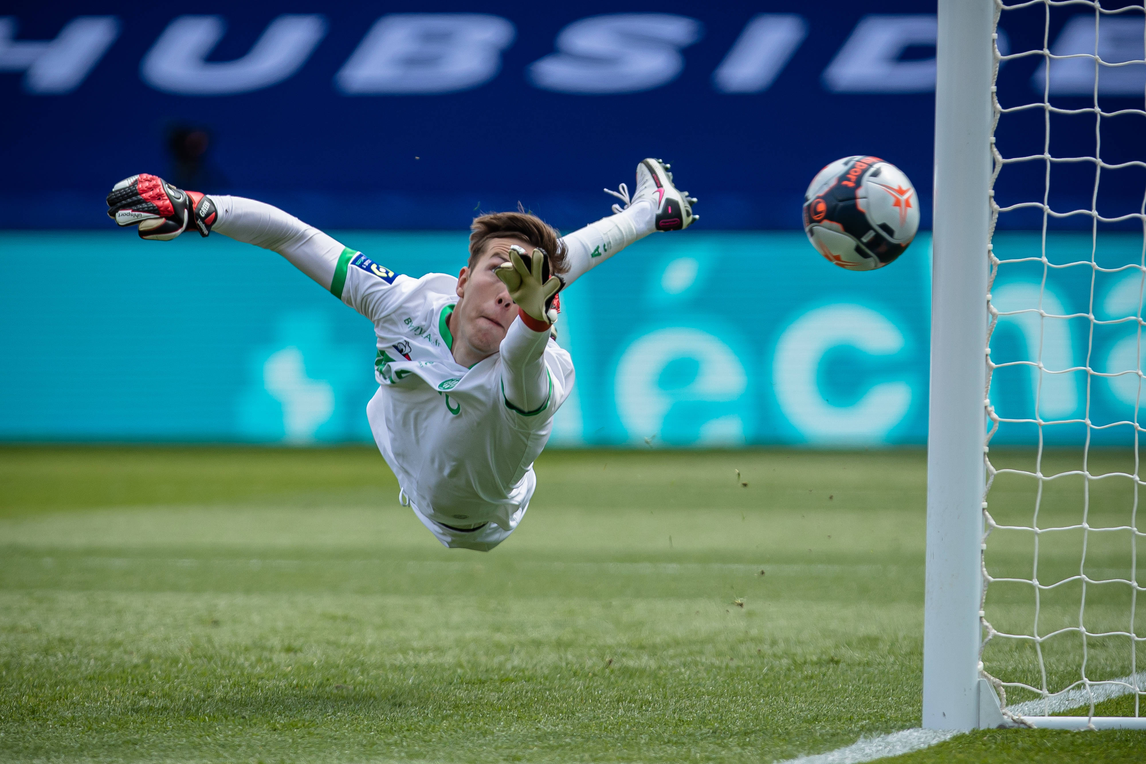 关于圣埃蒂安遭遇重要失败,保级艰难的信息 关于圣埃蒂安遭遇重要失败,保级艰难的信息