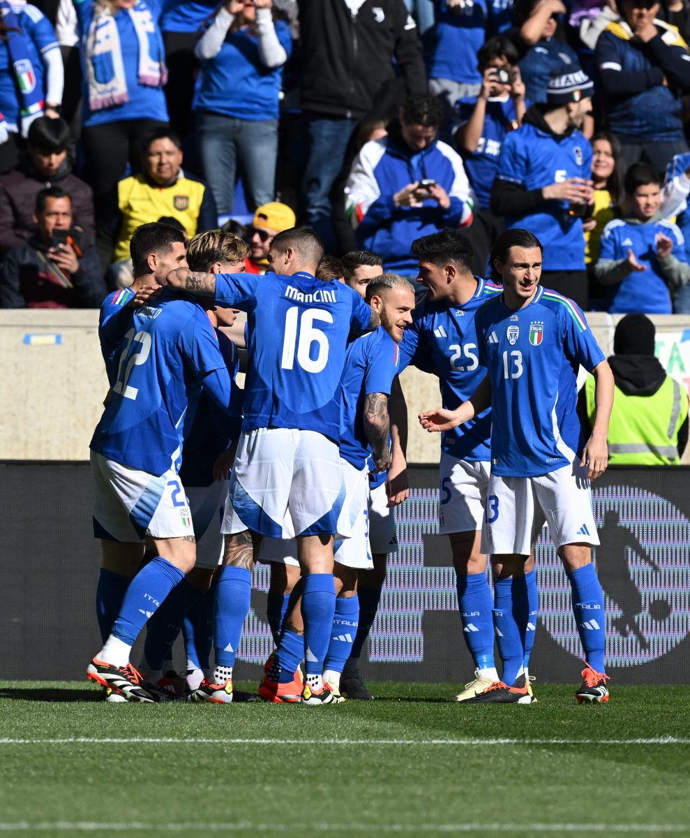 球员们在比赛中彰显出色实力,势不可挡 球员们在比赛中彰显出色实力,势不可挡