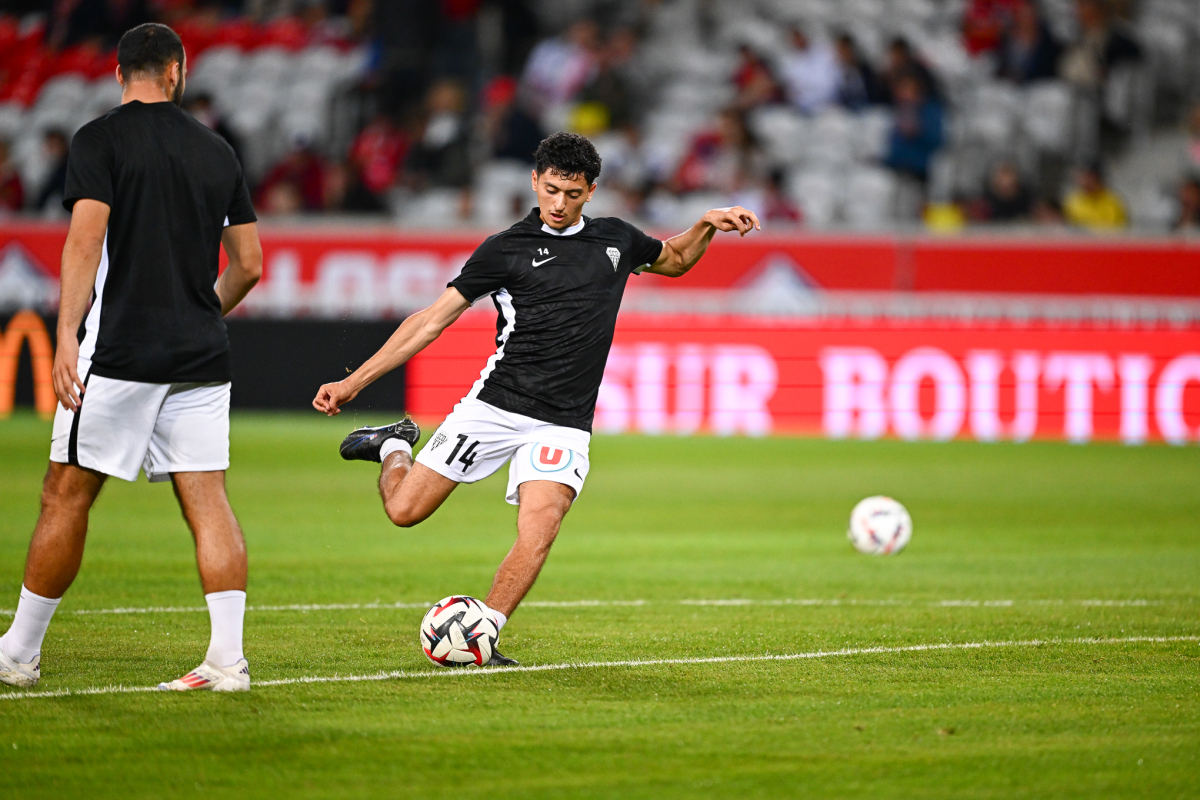 荷兰不敌波黑,遭遇小组赛第一败 荷兰不敌波黑,遭遇小组赛第一败