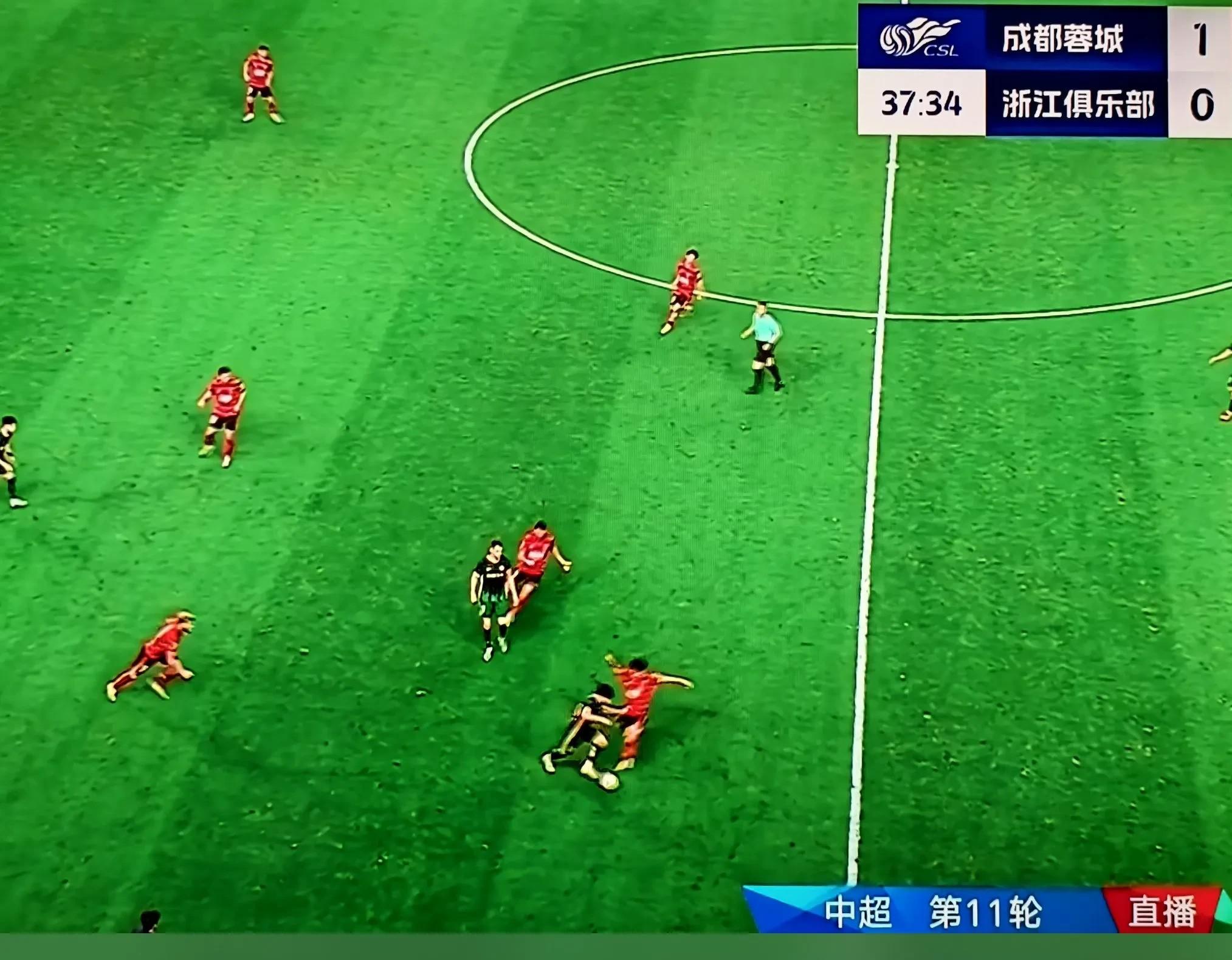 全场比赛精彩点评,球队表现备受瞩目 全场比赛精彩点评,球队表现备受瞩目