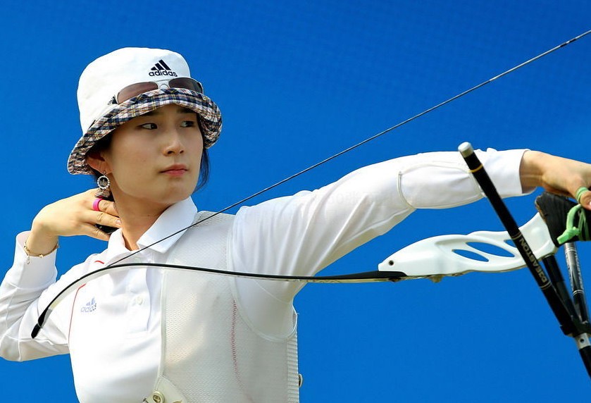 韩国选手在射箭比赛中完美发挥 韩国选手在射箭比赛中完美发挥