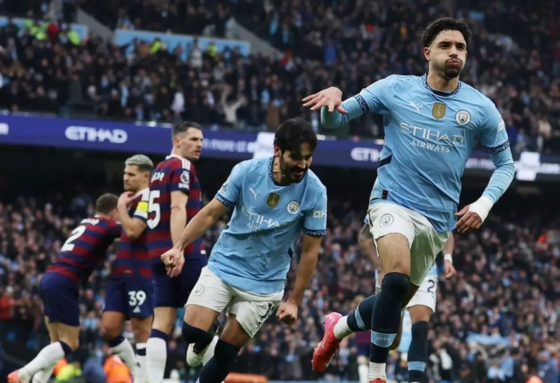 关于曼城主场优势击败曼联，锁定胜局至夺冠焦点的信息