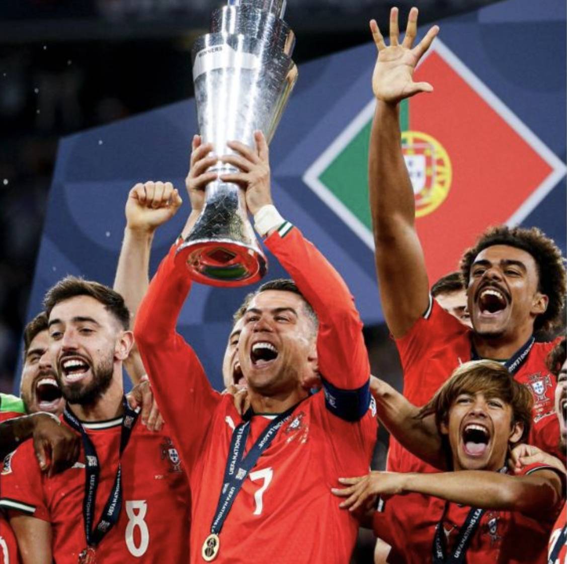 包含斯洛伐克客场逆转威尔士,夺得宝贵三分的词条 包含斯洛伐克客场逆转威尔士,夺得宝贵三分的词条